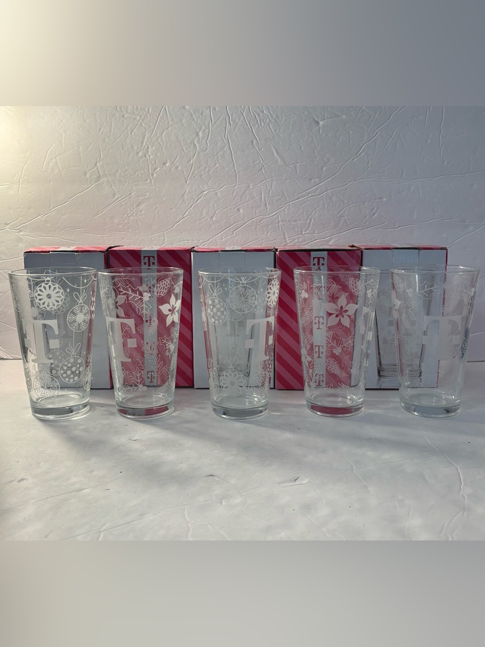 T-MOBILE NIB Holiday Drinking Glasses -Lot of 5